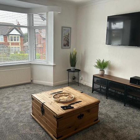 Light And Spacious Highcross Apartment Poulton-le-Fylde Экстерьер фото