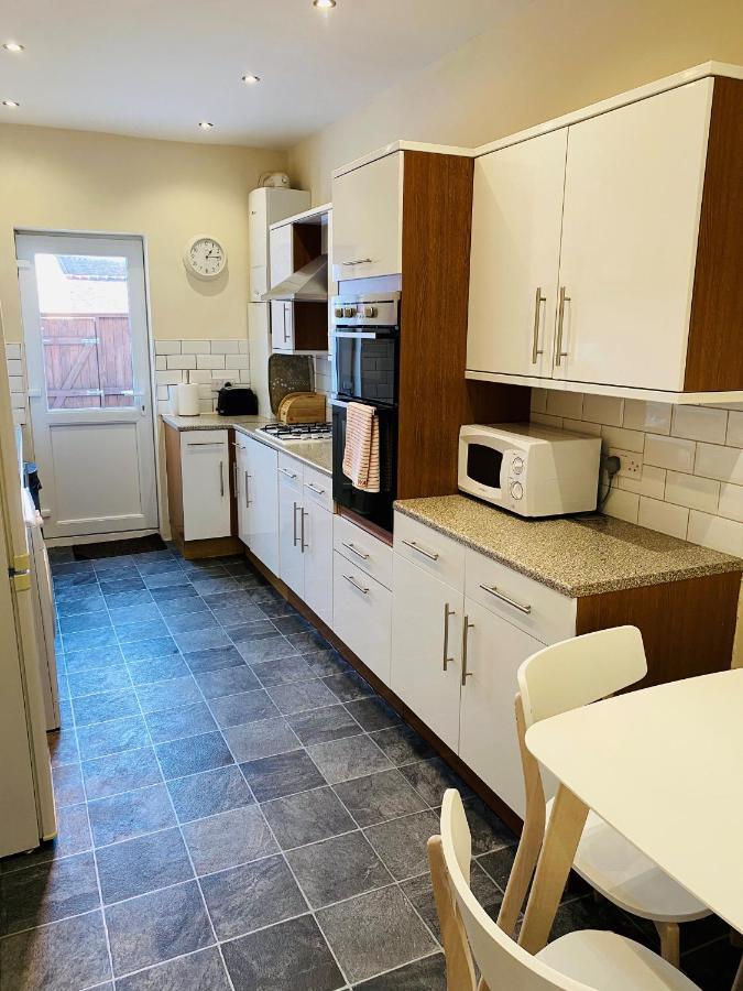 Light And Spacious Highcross Apartment Poulton-le-Fylde Экстерьер фото