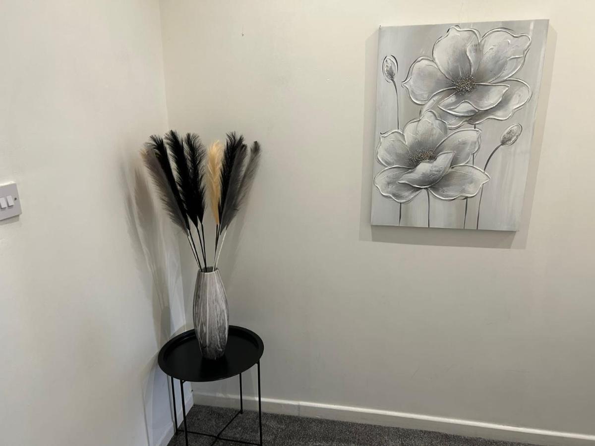 Light And Spacious Highcross Apartment Poulton-le-Fylde Экстерьер фото